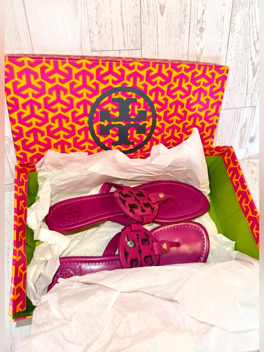 Tory Burch Miller Saffiano Patent Sandal - Party Fuschia - size 7 - Picture 3 of 14